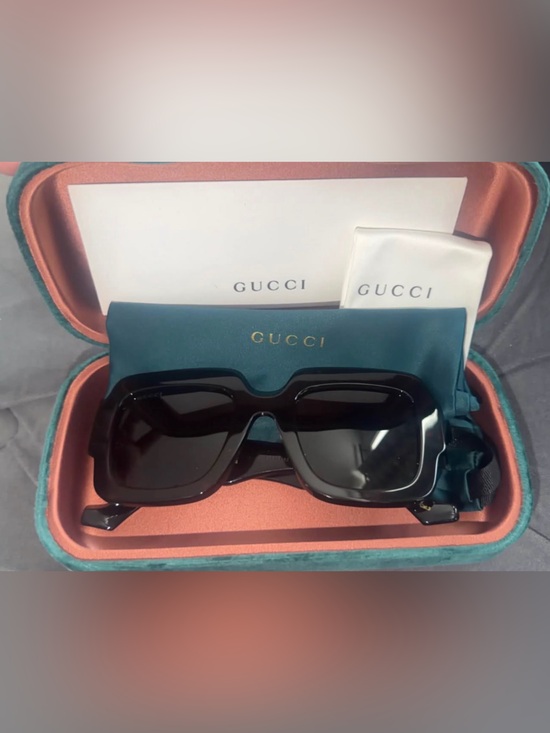 Gucci GG1547S women\'s sunglasses with a tortoise-shell frame